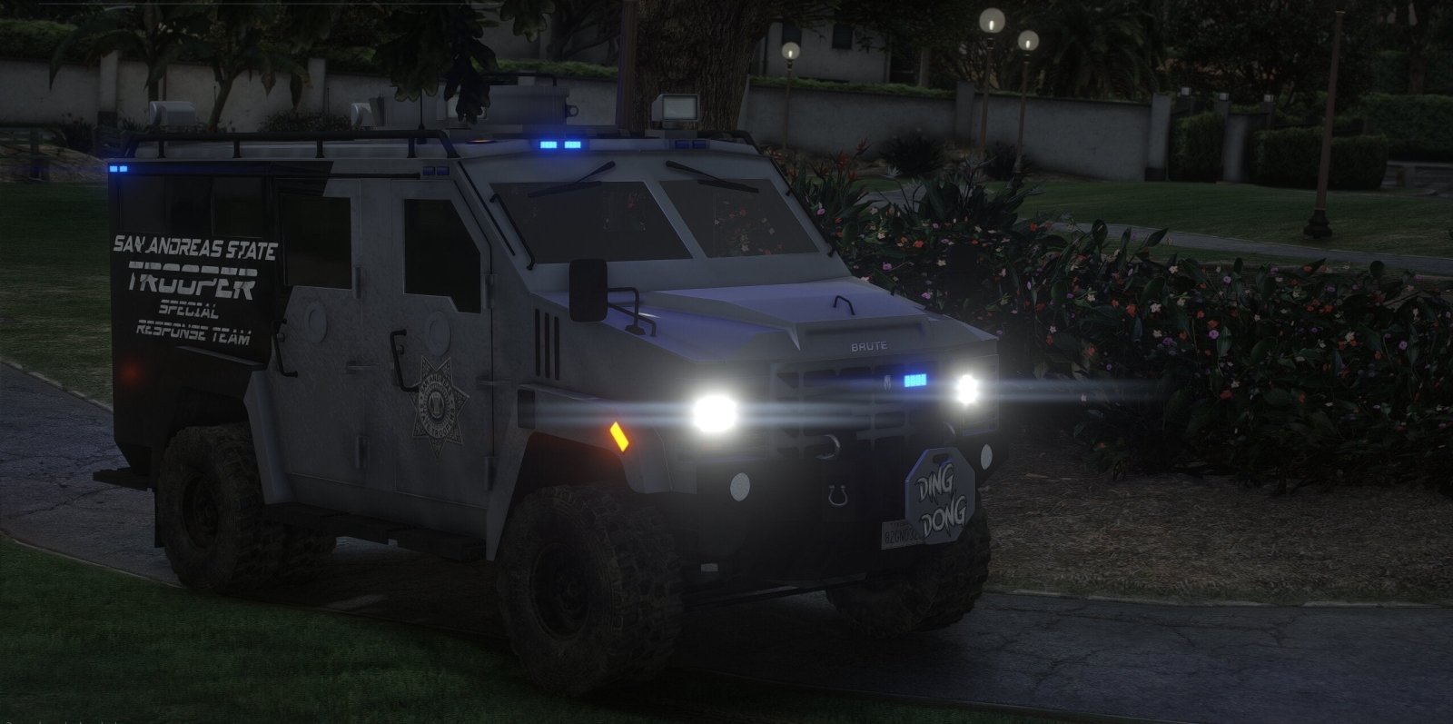 FiveM Lore Car Lore Police SWAT Bearcat - Northern Modifications